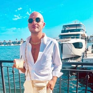 Meet your Posher, Alexander